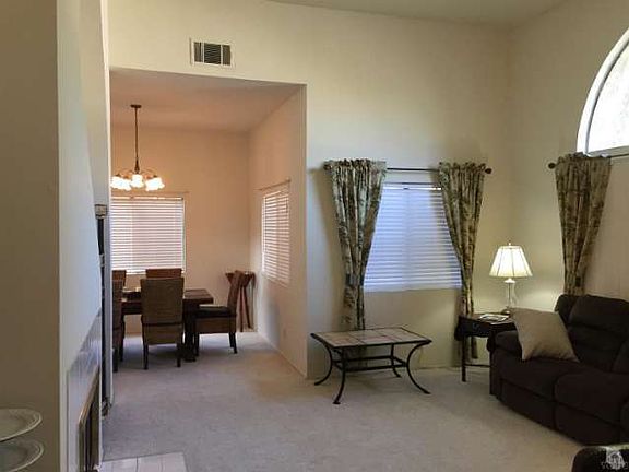 4th image of 562 Nicole Dr