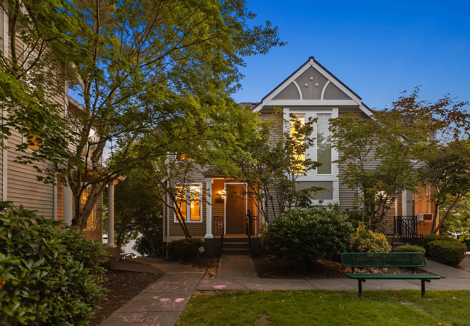 1/2 Off First Months Rent If Lease Signed By 9/1! Beautiful End-Unit Townhome In Highland Parc | ... — Photo 1