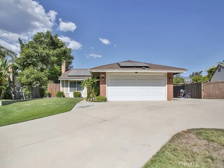12620 Nasturtium Dr — Photo 1