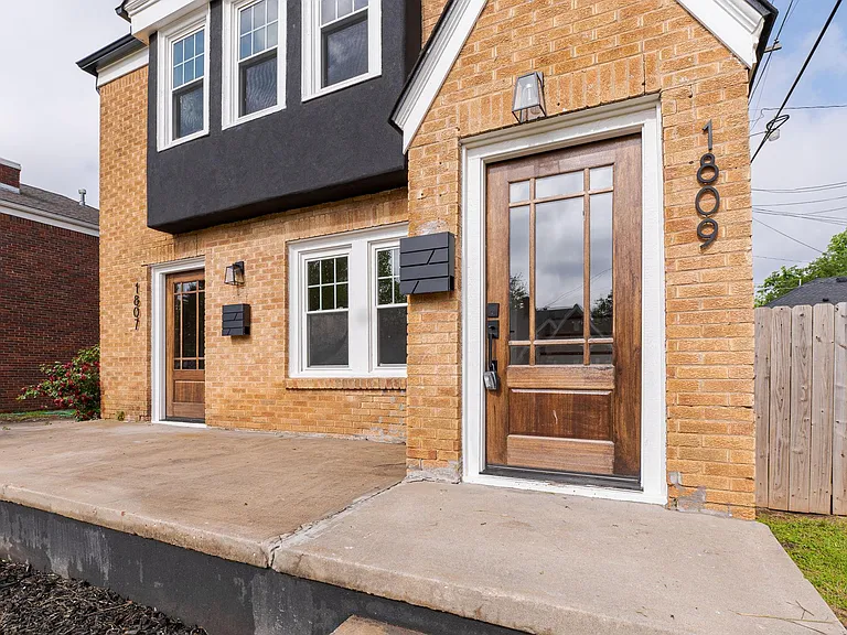 1807 N Blackwelder Ave #1809 — Photo 2