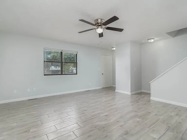 624 Holly St #B — Photo 9