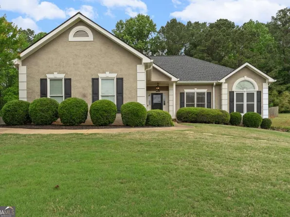 122 Crescent Dr, Newnan, GA 30265