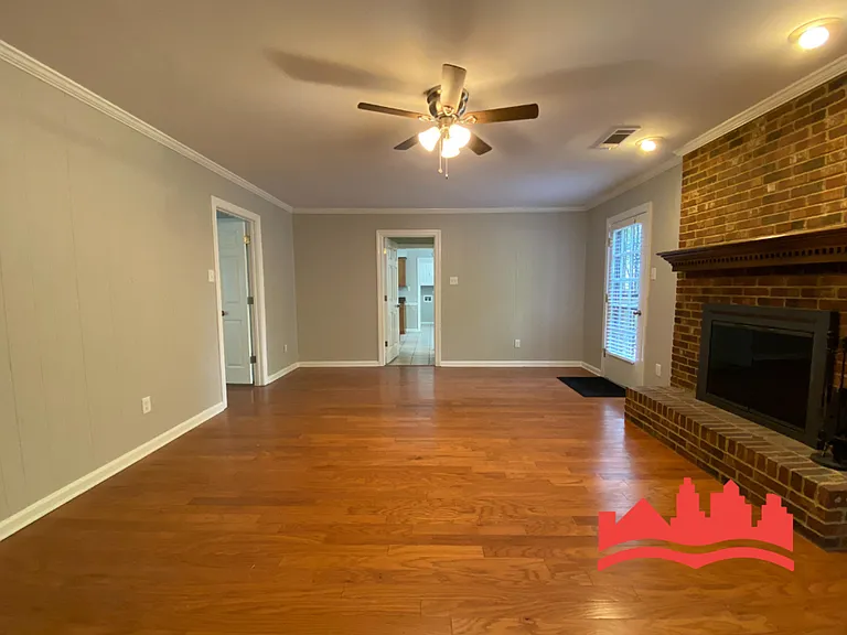8510 Farmington Cv — Photo 4