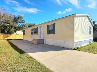 13 Bonaire Pl, Umatilla, FL 32784