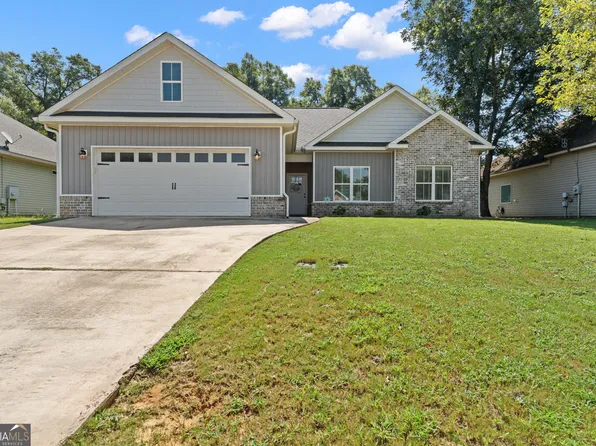 204 Dennard Dr, Perry, GA 31069