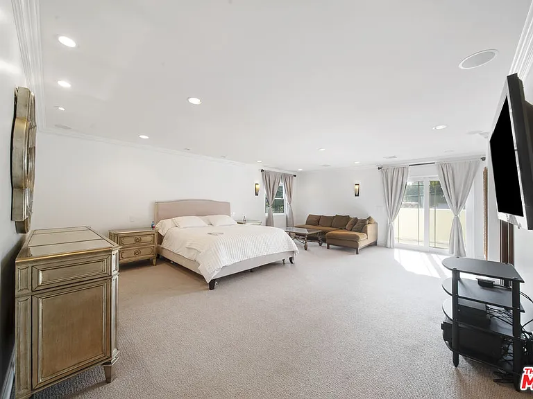 6138 Maryland Dr — Photo 4