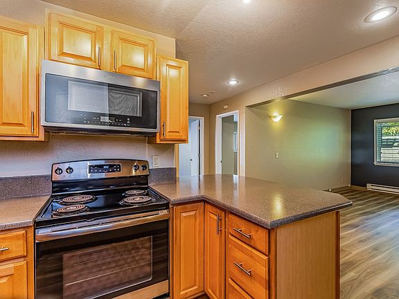 2nd image of 9227 Woodlawn Ave N APT 204