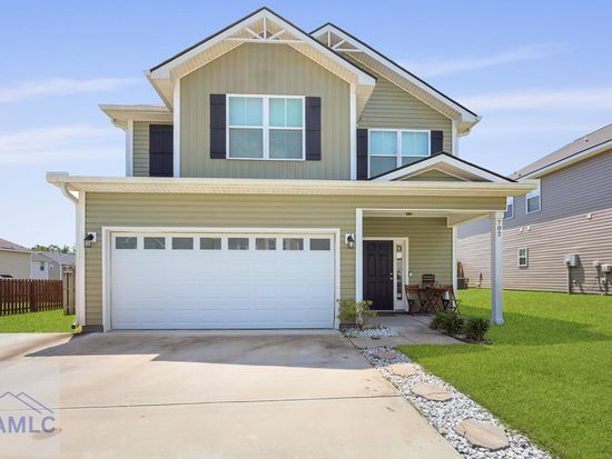 702 Fairview Cir, Hinesville, GA 31313
