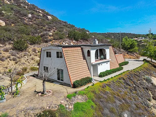 2956 La Cresta Rd Photo 1
