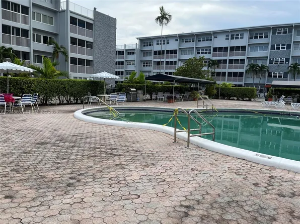 410 SE 2nd St APT 408, Hallandale, FL 33009
