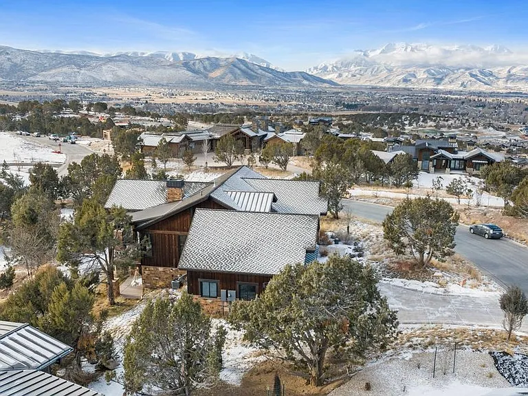 688 N Explorer Peak Dr — Photo 49