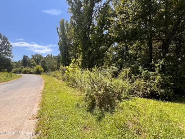 77 Lenzi Rd, Byhalia, MS 38611