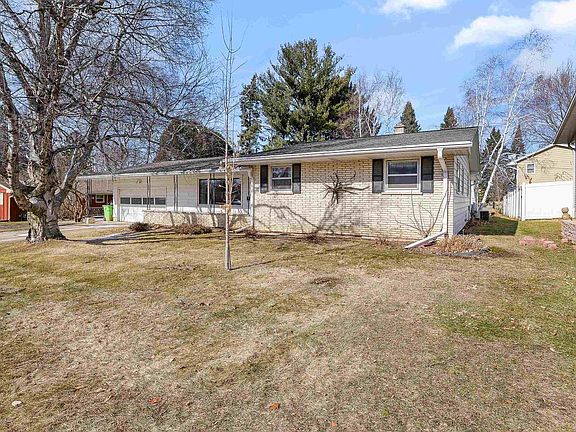 2nd image of 104 Cherokee Road