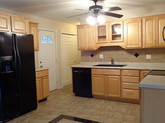 4th image of 2745 N Saturn Dr
