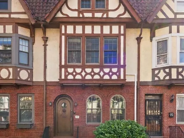 25 Chester Court image 1 of 16