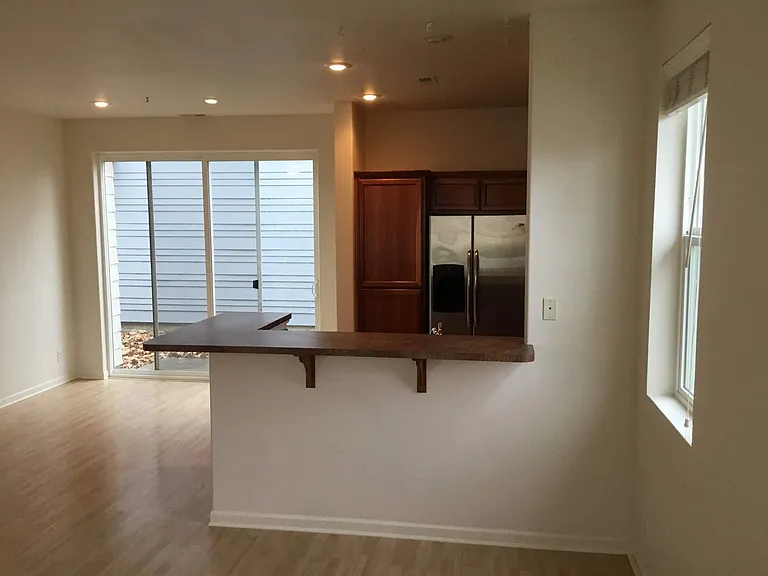 1698 Riley Ln — Photo 8