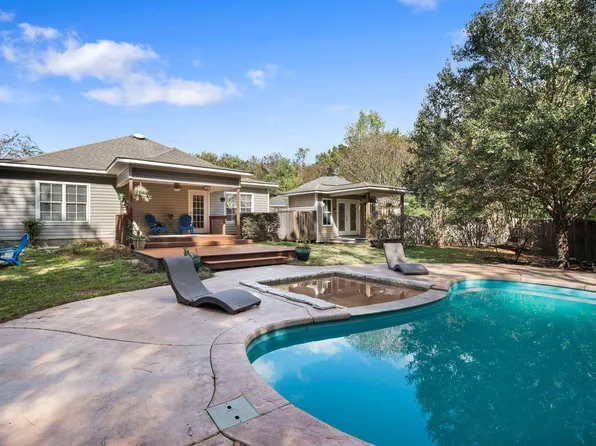 54 Clear Springs Ct, Hattiesburg, MS 39402
