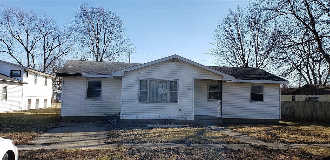 108 S Main St, Fithian, IL 61844 Zillow