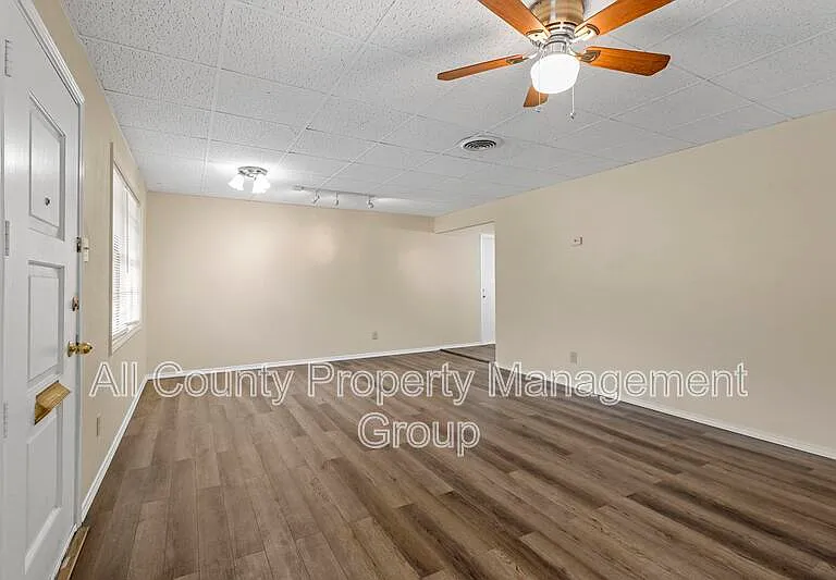 2116 Andover St — Photo 8