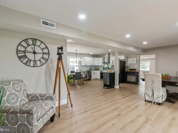 116 Dogwood Dr, Levittown, PA 19055