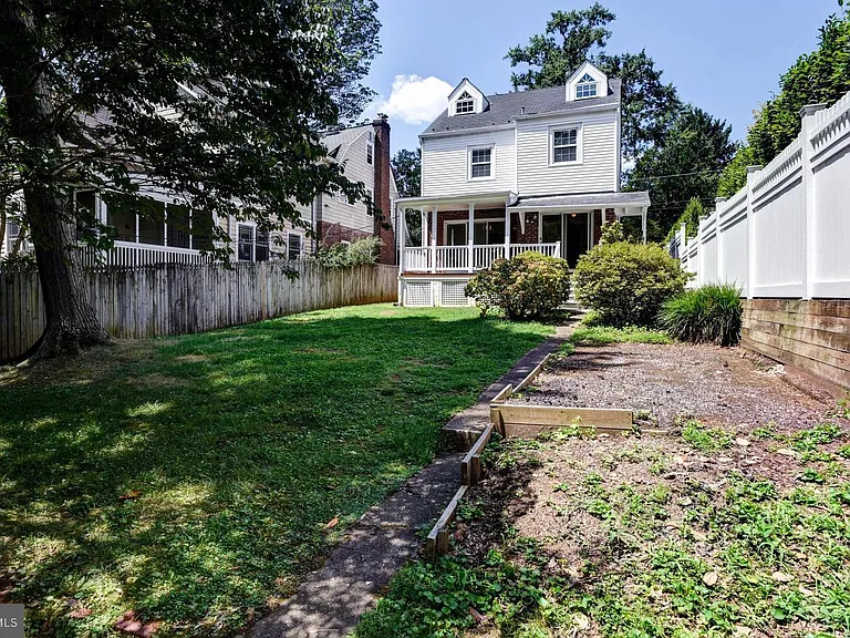 4633 Asbury Pl NW — Photo 22