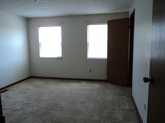 2 nd bedroom