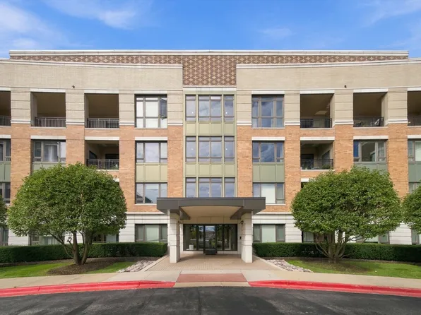 1000 Village Center Dr, Willowbrook, IL 60527