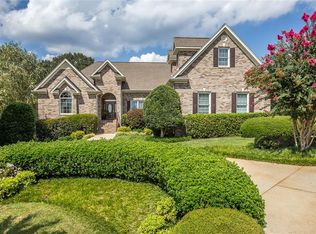 104 Farm Terrace Ct, Easley, SC 29642