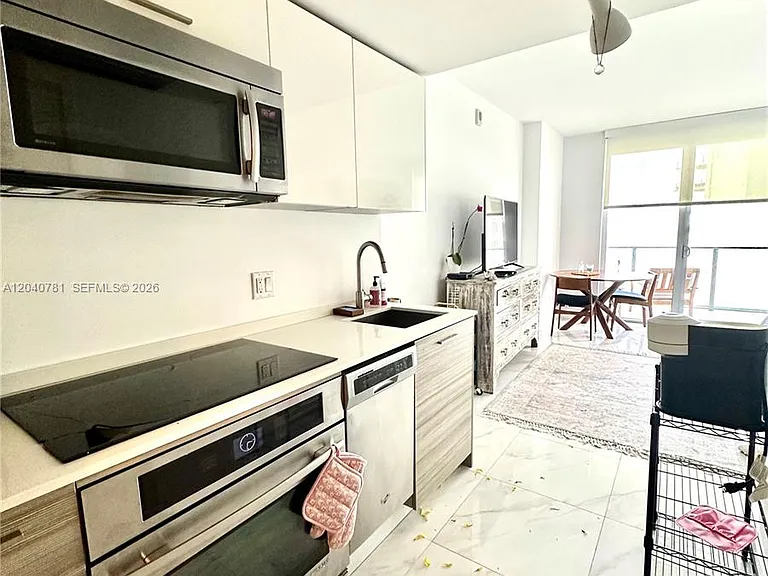 1300 Brickell Bay Dr #2106 — Photo 6