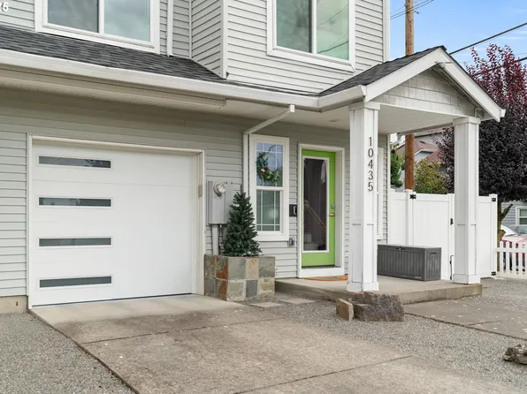 10435 SE Oak St, Portland, OR 97216