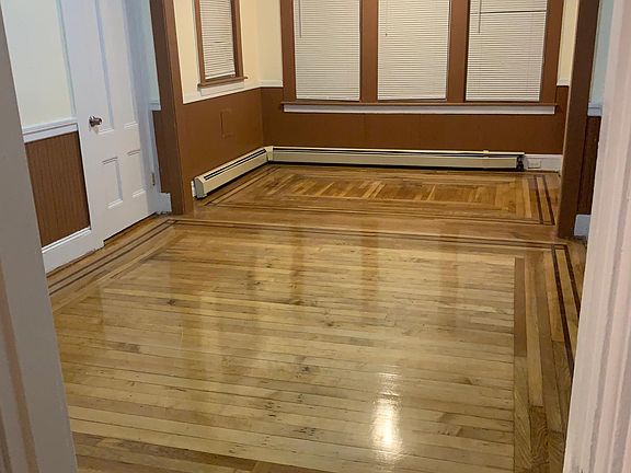 Double parlor with two closets