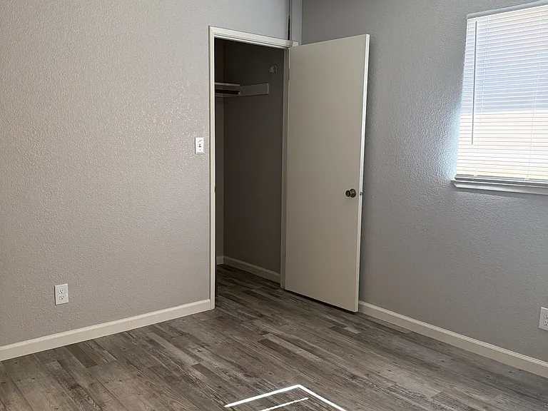 151 20th Century Blvd #11 — Photo 8