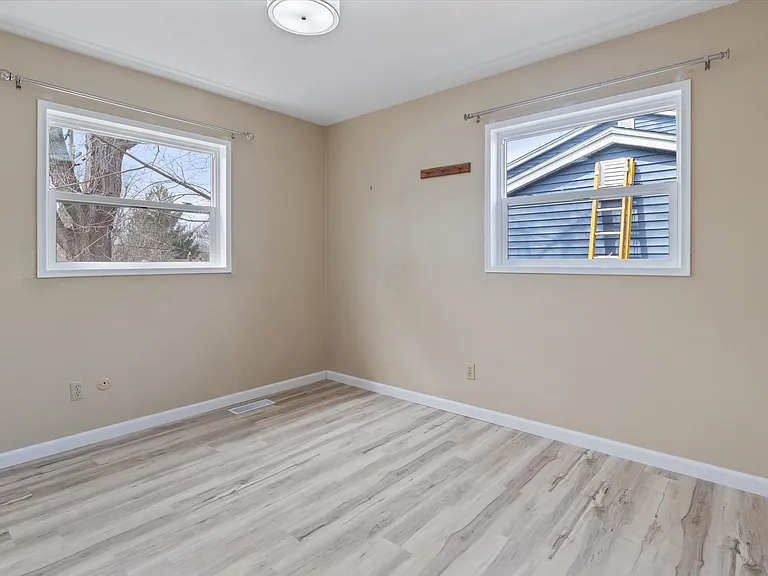 2728 Yost Blvd — Photo 29