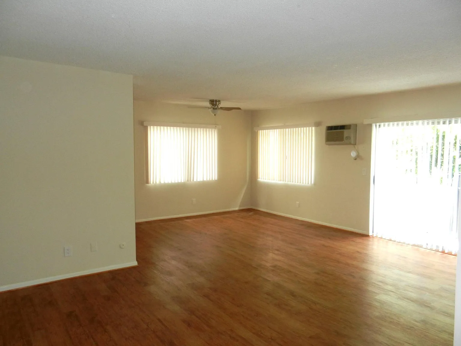 10967 Palms Blvd — Photo 4