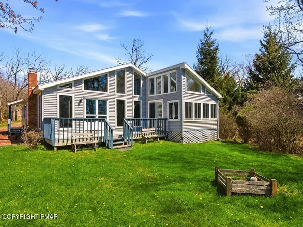 295 Bear Creek Lake Dr, Jim Thorpe, PA 18229