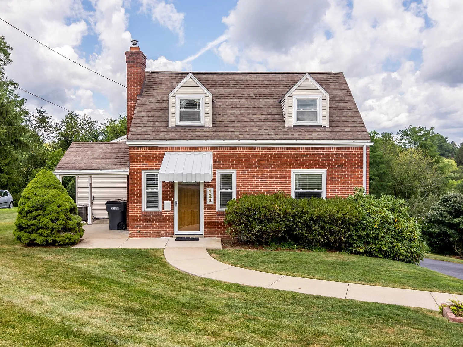 124 Highview Drive — Photo 4