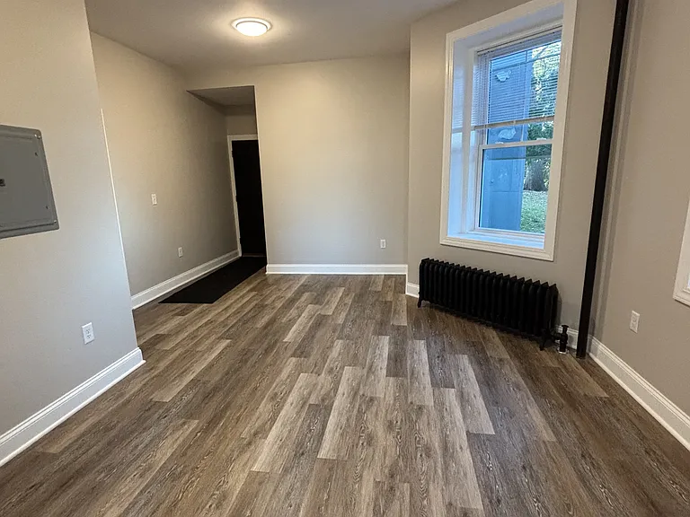 421 W 3rd St #101 — Photo 6