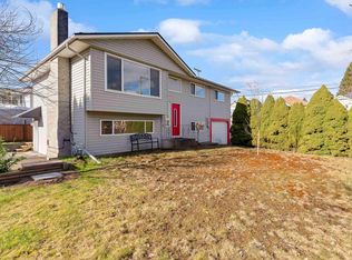 11645 195a St, Pitt Meadows, BC V3Y 1G3