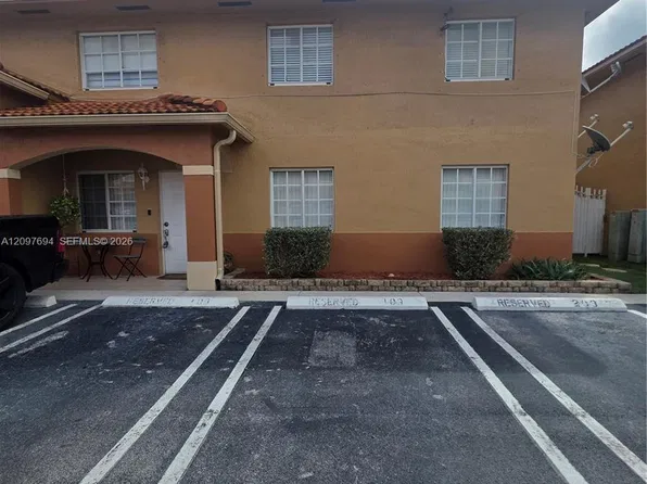 2505 W 76th St APT 103, Hialeah, FL 33016