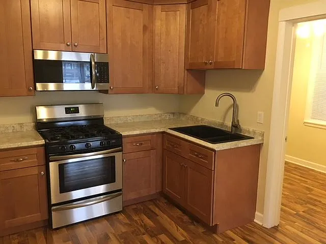 910 N Paulina St #1F — Photo 8