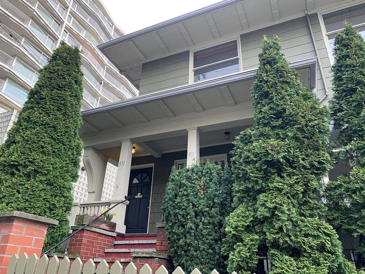 Building Photo - 511 E Mercer St #2