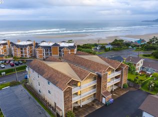 1120 NW Spring St UNIT B, Newport, OR 97365