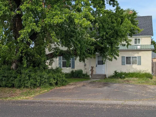 218 N Margaret Ave, Deer Park, WA 99006