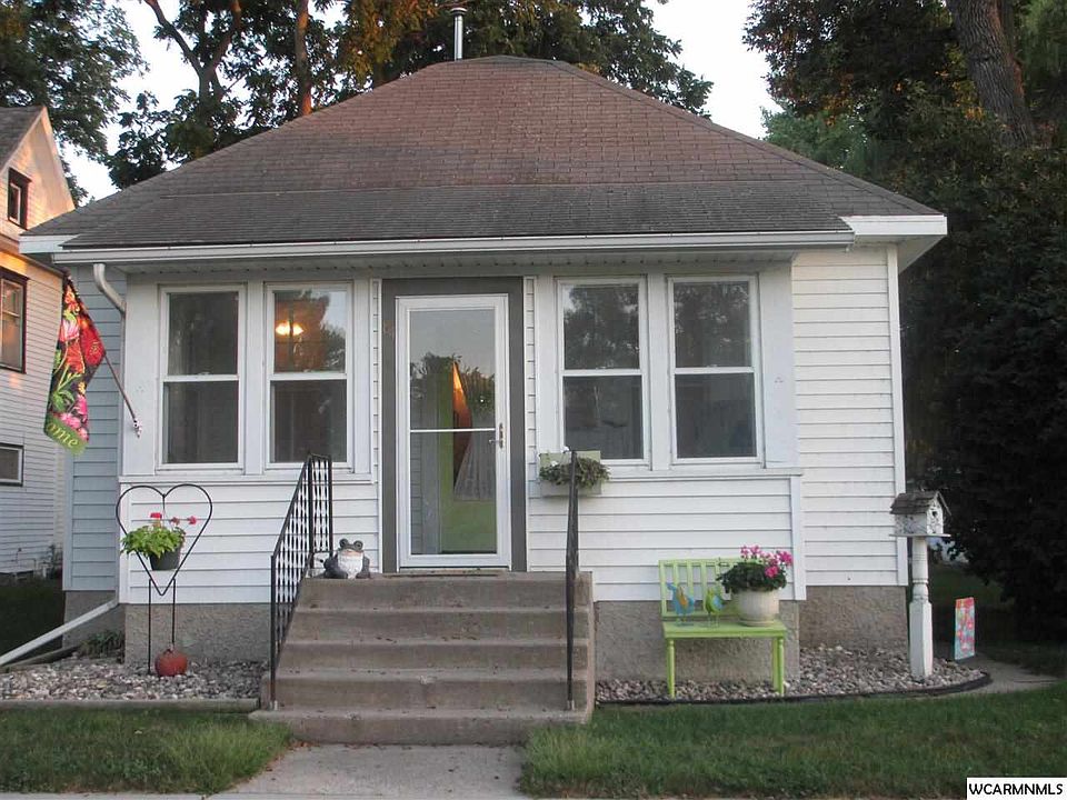 1st image of 84 E Main St