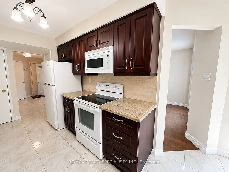 4334 Lee Dr — Photo 4