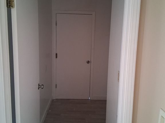 3rd image of 9319 Alki Ct