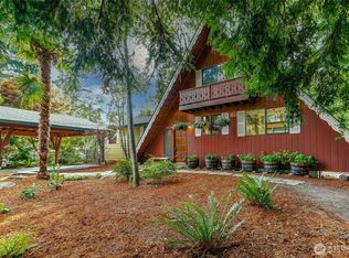 18961 Marine View Cir SW, Normandy Park, WA 98166