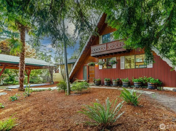 18961 Marine View Circle SW, Normandy Park, WA 98166