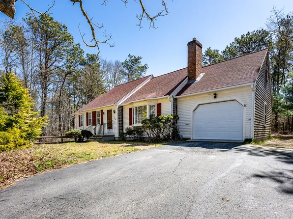 86 Airline Road, South Dennis, MA 02660