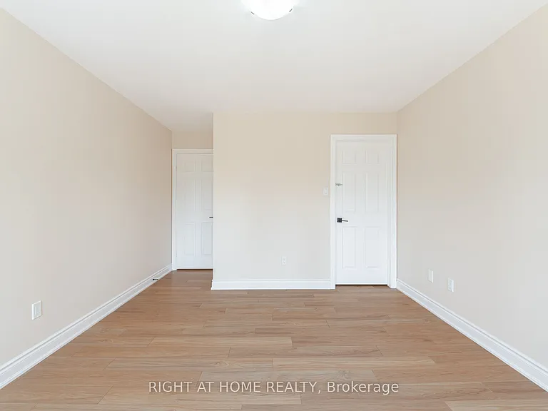 50 Albemarle St — Photo 20